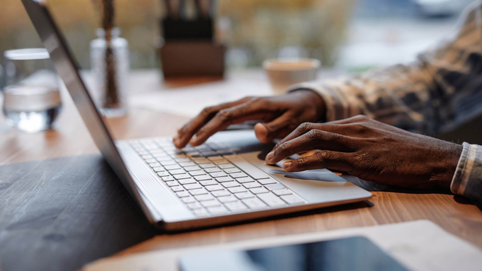 Read more about the article A Grande Retenção: Como Manter o Seu Melhor Talento na Economia em Crescimento de Moçambique